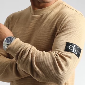 Calvin Klein - Felpa girocollo con stemma Monogram 3485 Camel