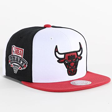 Mitchell and Ness - NBA Core I Chicago Bulls Snapback Cap HHSS6742 Bianco Nero Rosso