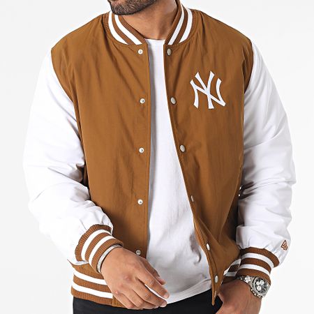 New Era - Giacca Teddy MLB Lifestyle Varsity New York Yankees 60416305 Cammello Bianco