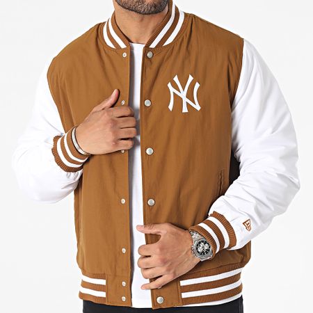 New Era - Giacca Teddy MLB Lifestyle Varsity New York Yankees 60416305 Cammello Bianco