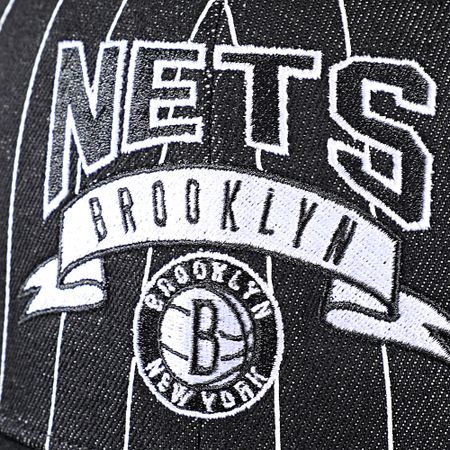 Mitchell and Ness - Dem Stripes Snapback Cap Brooklyn Nets Nero