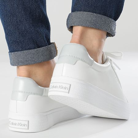 Calvin Klein - Sneakers da donna Vulcan Lace Up Nano 1066 White Pearl Grey