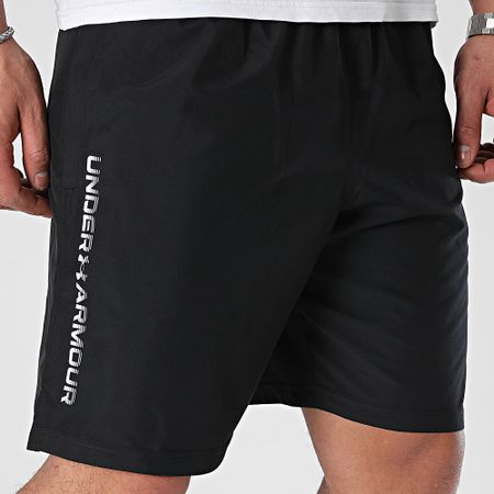 Under Armour - Pantaloncini da jogging 1383356 Nero Bianco