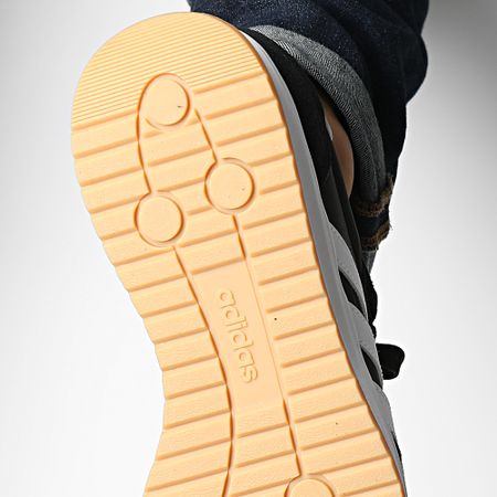 Adidas Sportswear - Scarpe da ginnastica Run 70s 2.0 IH8585 Core Black Cloud White