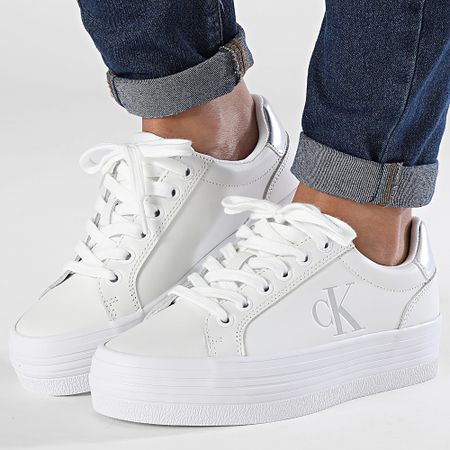 Calvin Klein - Donna Bold Vulcan Flatform Laceup in pelle 1688 Bianco brillante Argento Sneakers
