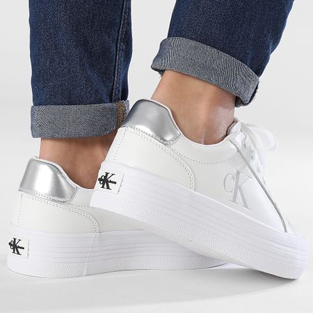Calvin Klein - Donna Bold Vulcan Flatform Laceup in pelle 1688 Bianco brillante Argento Sneakers