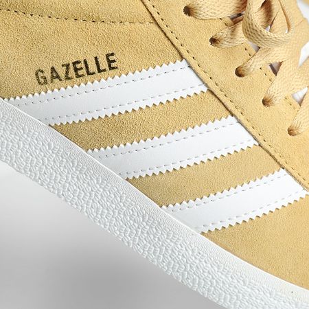 Adidas Originals - Gazelle JH5382 Oat Footwear White Gold Metallic Sneakers