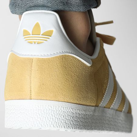 Adidas Originals - Gazelle JH5382 Oat Footwear White Gold Metallic Sneakers