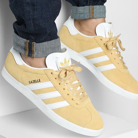 Adidas Originals - Gazelle JH5382 Oat Footwear White Gold Metallic Sneakers