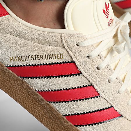Adidas Originals - Gazelle Terrace Manchester United JS3040 Cream White Muf Red Core Black Sneakers