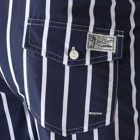 Polo Ralph Lauren - Pantaloncini da bagno Original Player slim fit a righe bianche e blu navy