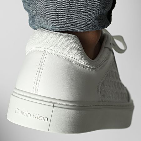 Calvin Klein - Baskets Clean Up Low Laceup Mono 1899 Triple White All Over
