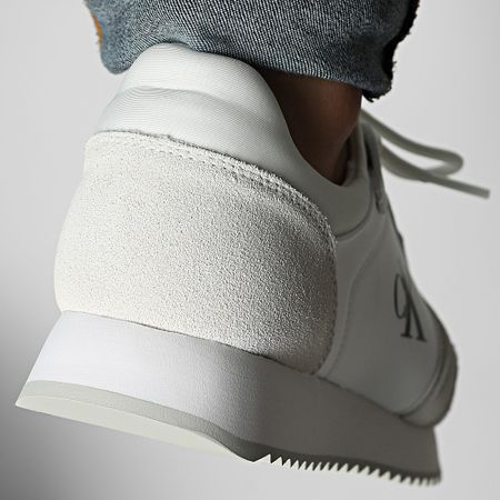 Calvin Klein - Retro Runner Sock Low Lace Up 1326 Scarpe da ginnastica bianche brillanti nere