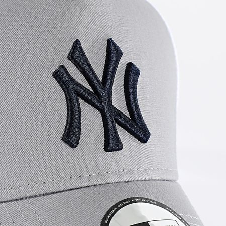 New Era - NY Yankees Trucker Side Patch Cap 60667444 Grigio Bianco