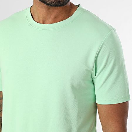 Black Industry - Set composto da t-shirt oversize e pantaloncini da jogging verde chiaro