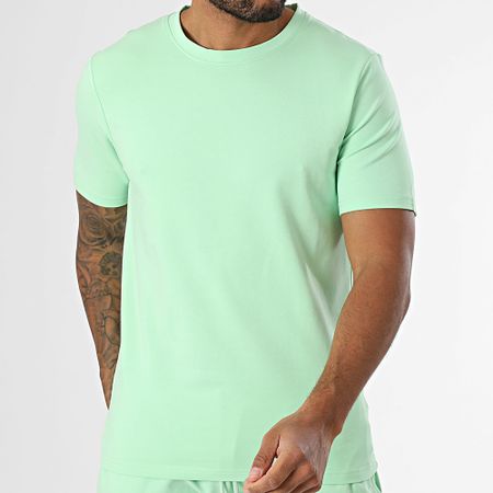 Black Industry - Set composto da t-shirt oversize e pantaloncini da jogging verde chiaro