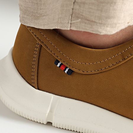 Classic Series - 013 Scarpe cammello